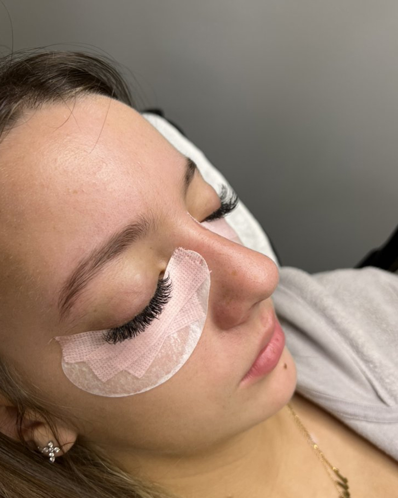 Volume Lash Extensions in Pearland